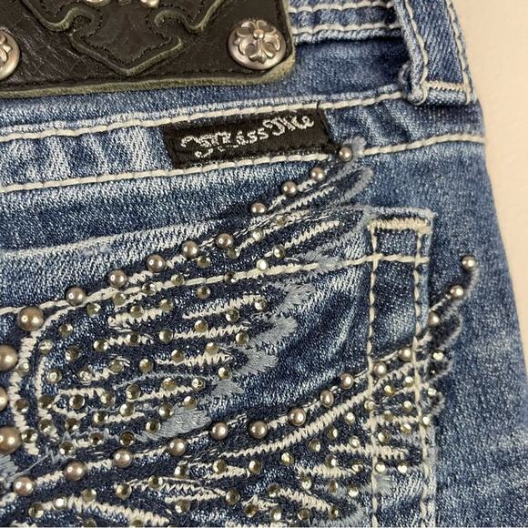 Miss Me Angel Wing Rhinestone Western Cropped Capri Distressed Stretch Jeans 26 - Picture 12 of 16